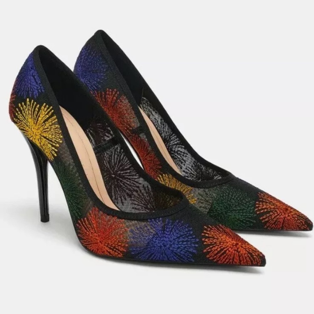 New Zara Fantasy Women Pumps size 8